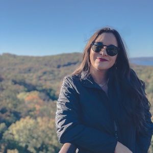 Meet your Posher, Marisa